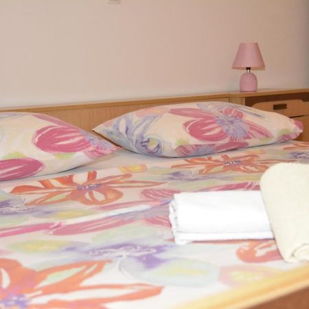 Apartment Lana Senj  Ngoại thất bức ảnh