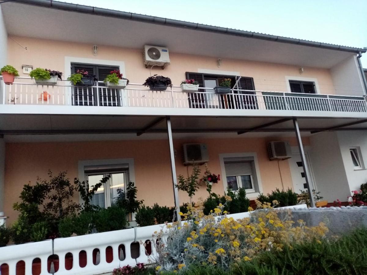 Apartment Lana Senj  Ngoại thất bức ảnh