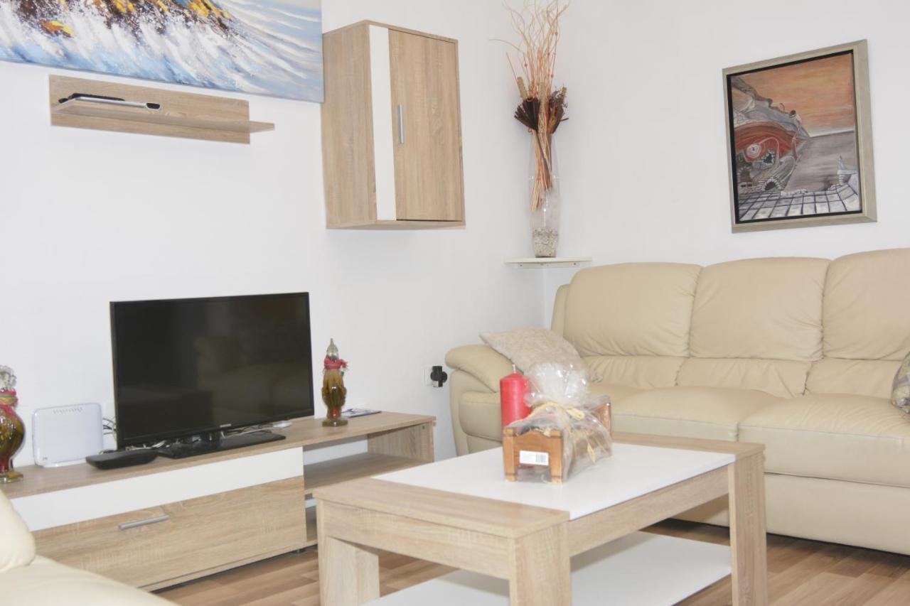 Apartment Lana Senj  Ngoại thất bức ảnh